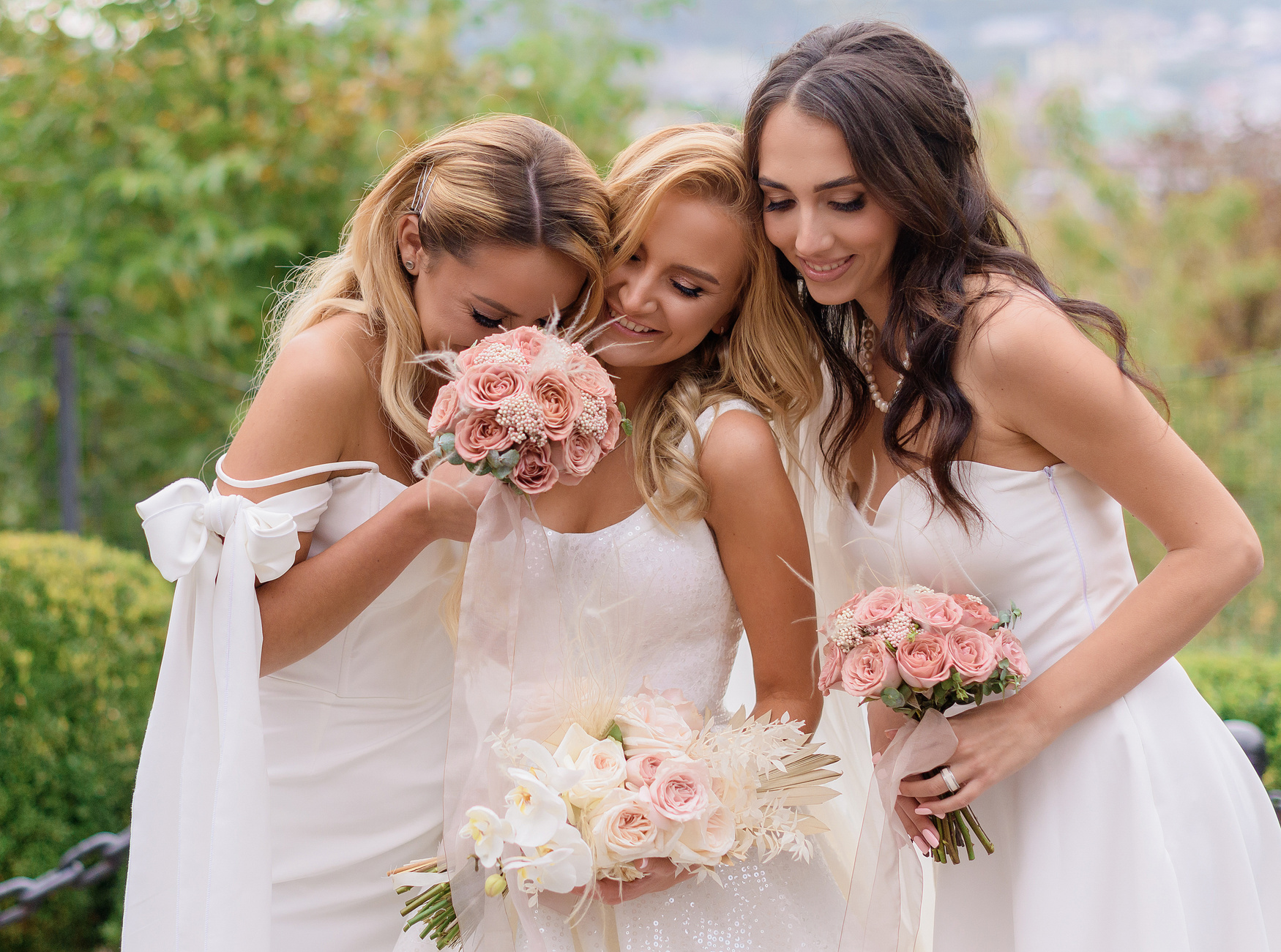Portrait of Bride with Her Bridesmaids 